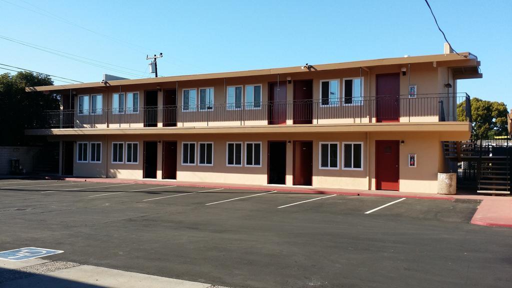 El Dorado Motel Salinas Exteriör bild