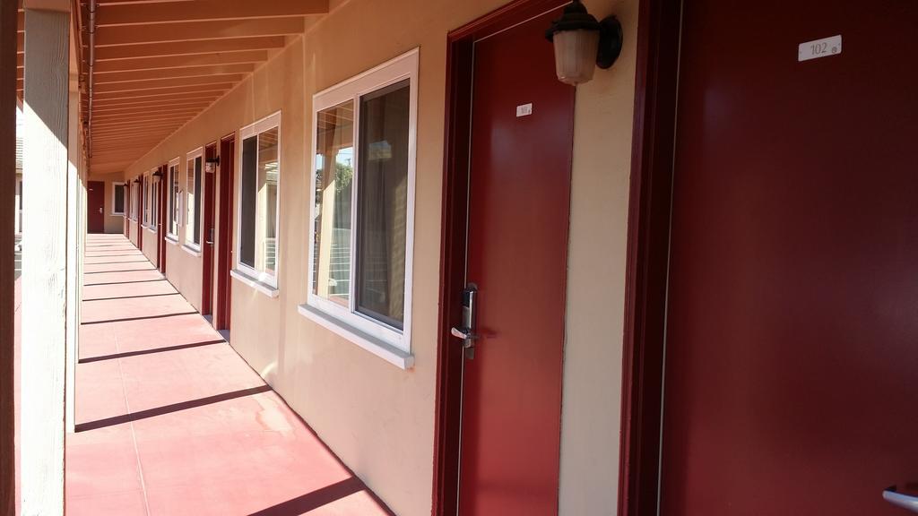 El Dorado Motel Salinas Exteriör bild